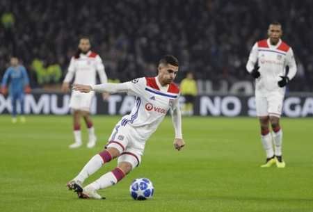 还为队内年 还为队内年